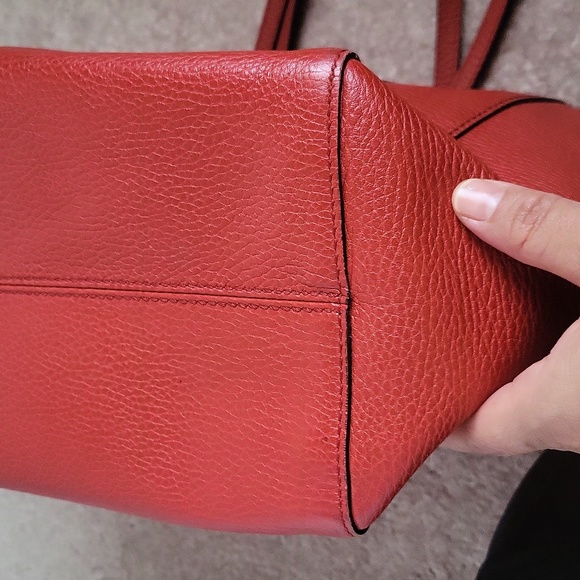 GUCCI Medium Swing Tote Red ๐๐โค๏ธ - Picture 10 of 12